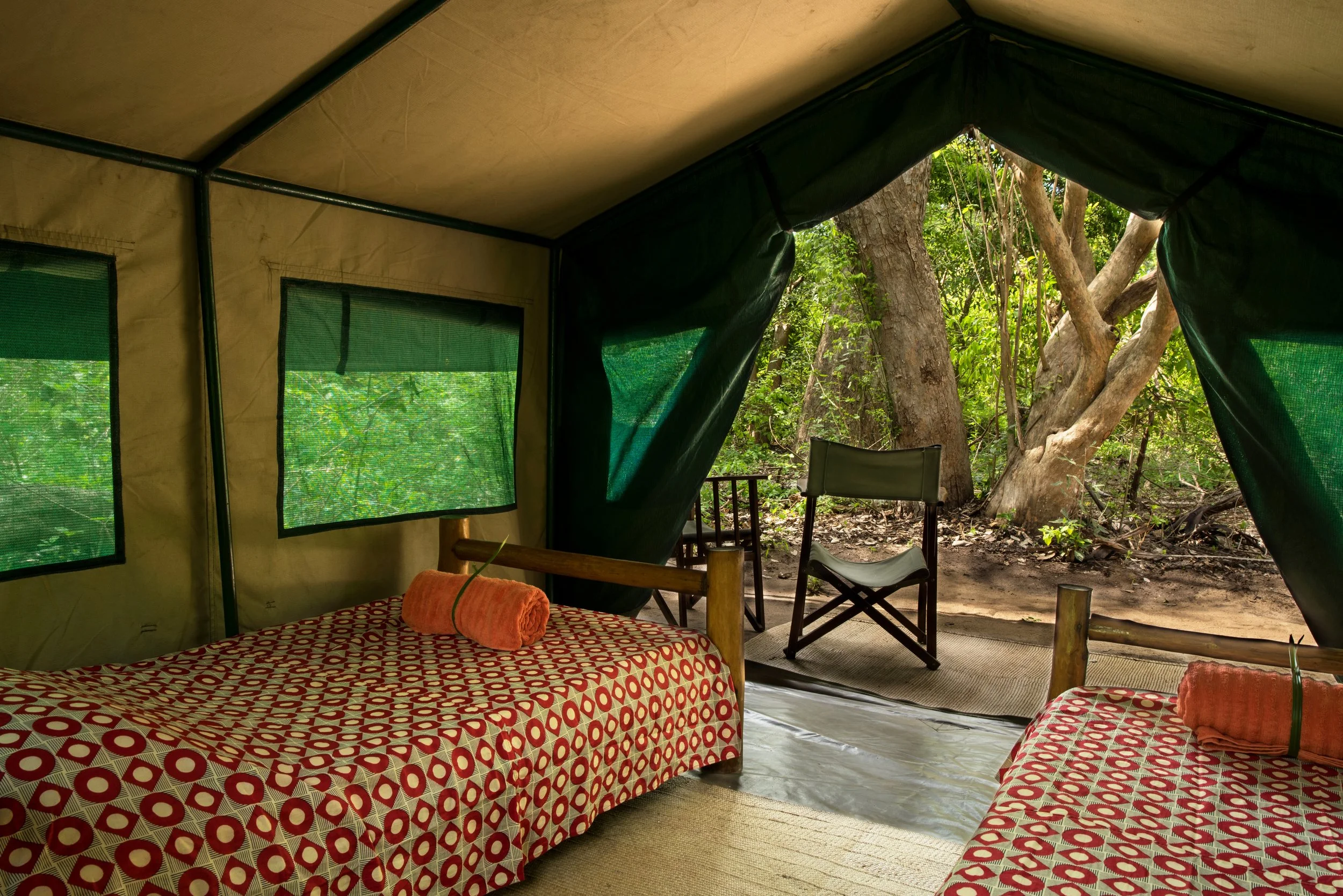 safari_tent_accommodation_selous